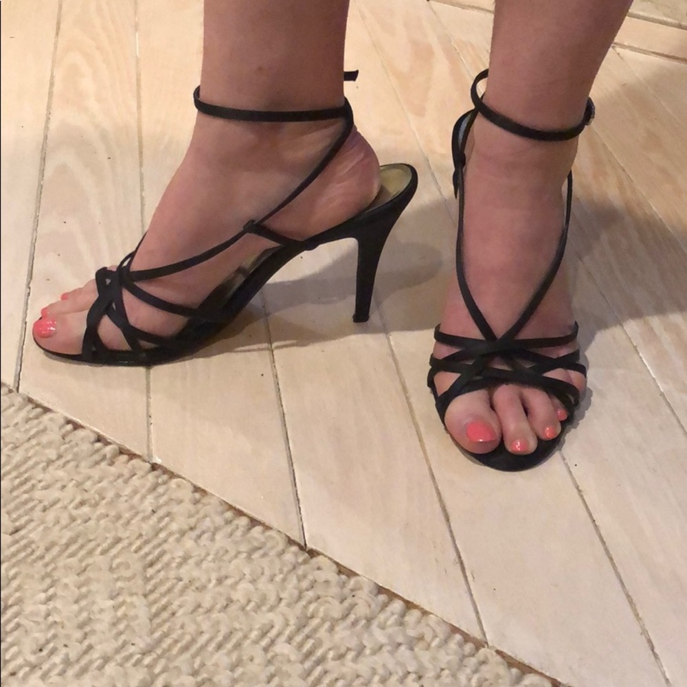 black strappy sandals